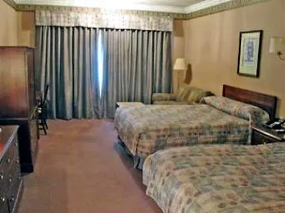 Copperfield Inn